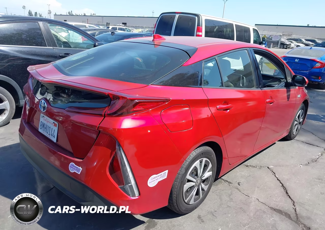 2019 Toyota Prius Prime Premium VIN:JTDKARFP6K3110194 - 4