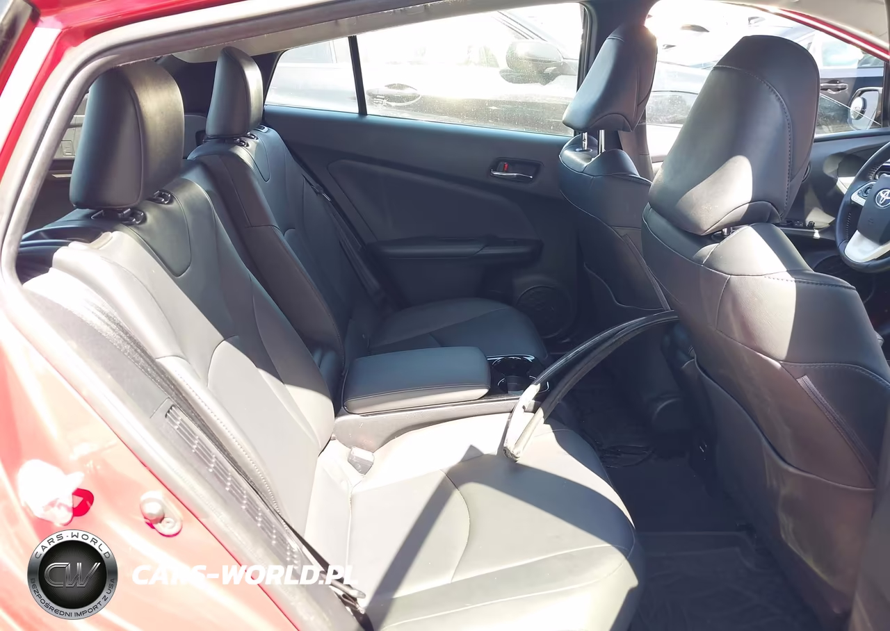 2019 Toyota Prius Prime Premium VIN:JTDKARFP6K3110194 - 8