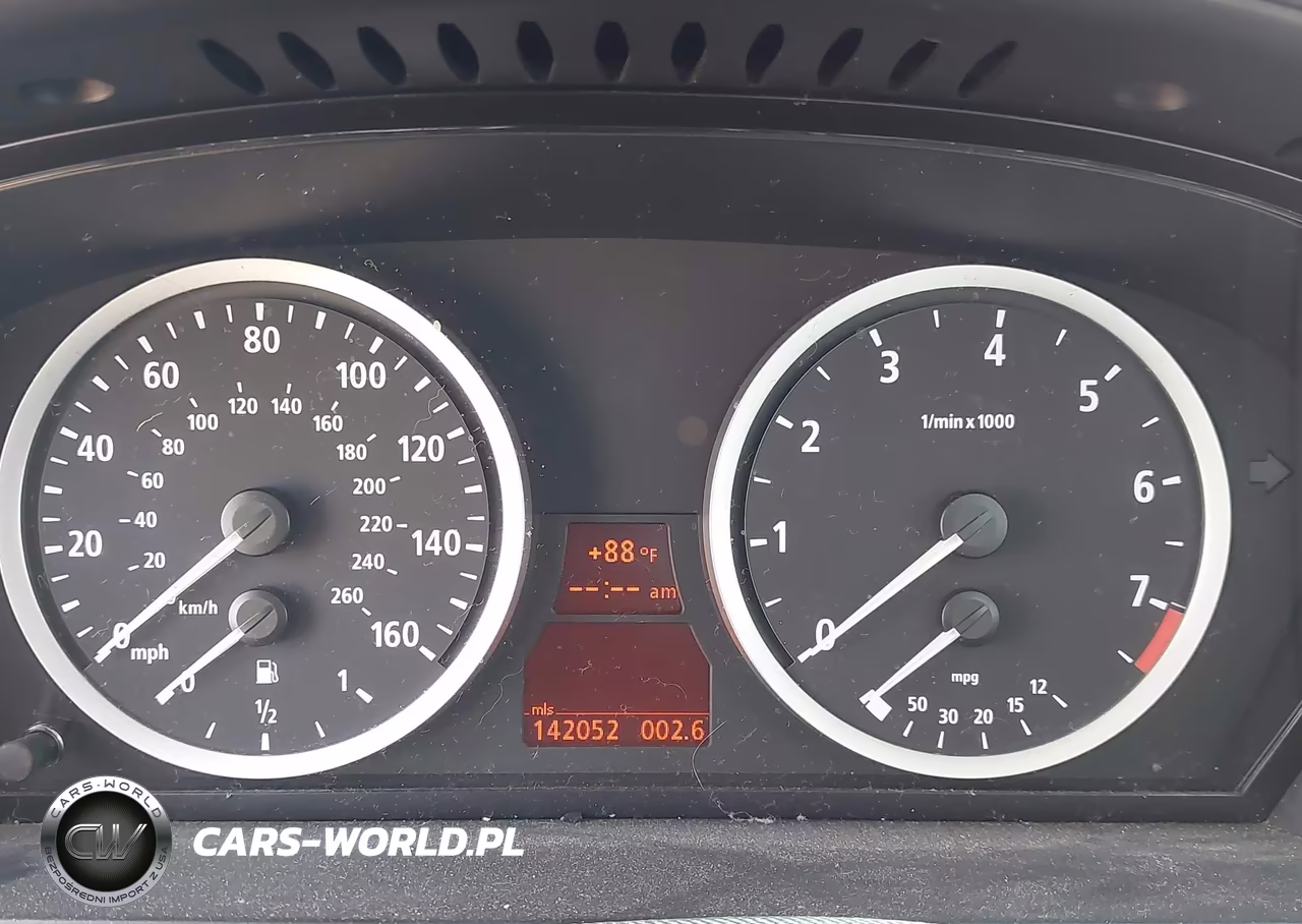 2006 BMW 530Xit VIN:WBANN73526CN02536 - 7