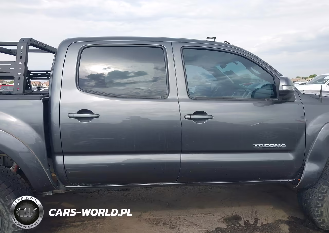 2013 Toyota Tacoma Base V6 VIN:3TMLU4EN4DM115085 - 13