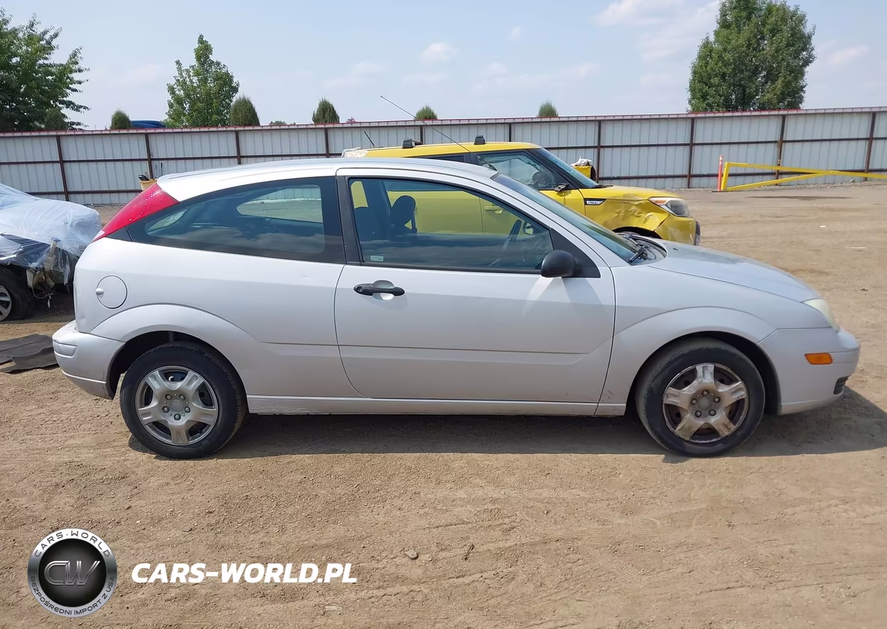 2005 Ford Focus Zx3 VIN:3FAFP31N35R148948 - 14