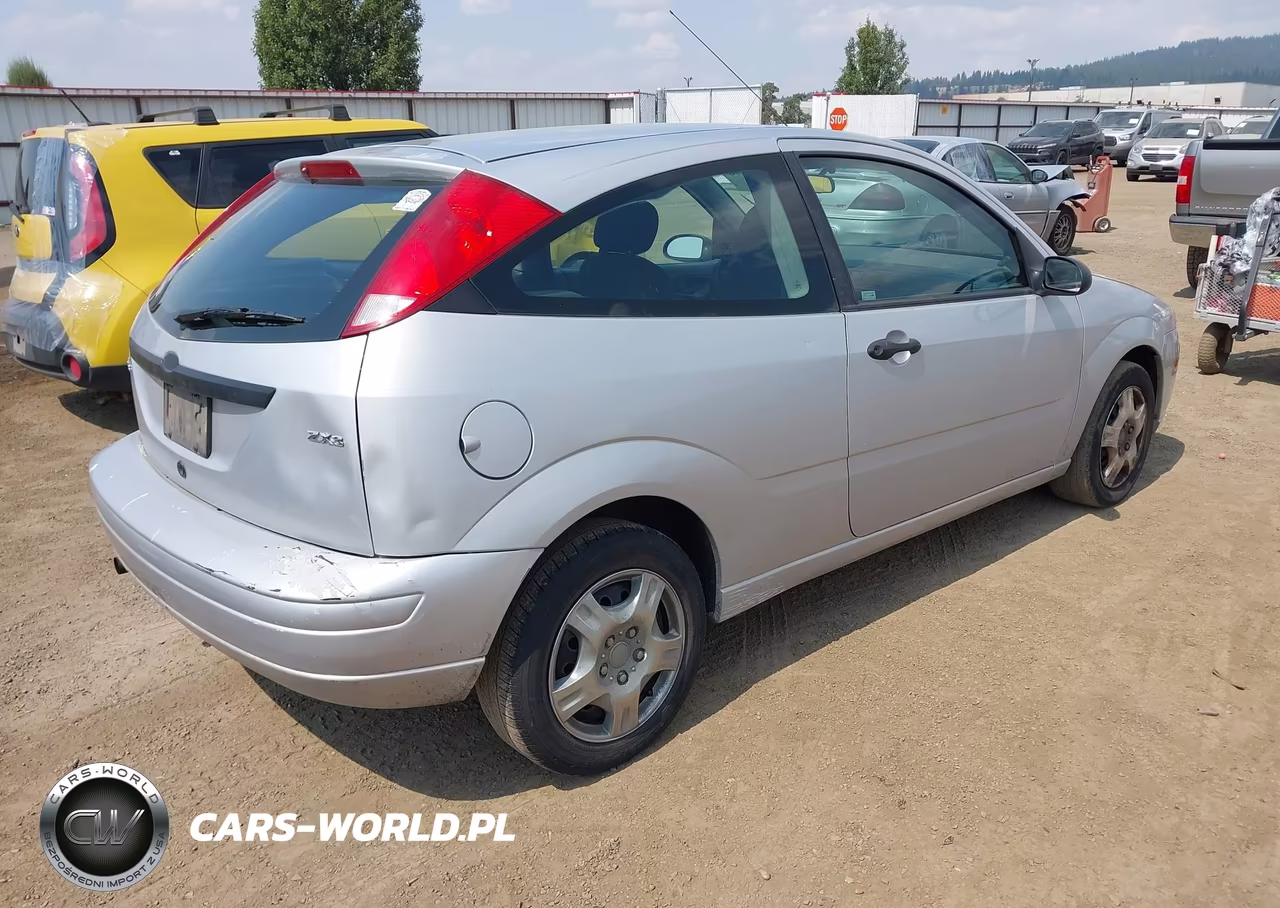 2005 Ford Focus Zx3 VIN:3FAFP31N35R148948 - 4