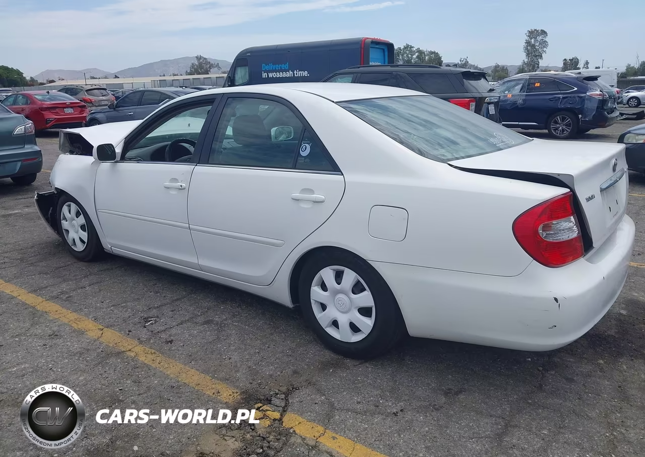 2004 Toyota Camry Le VIN:4T1BE32K44U343057 - 3