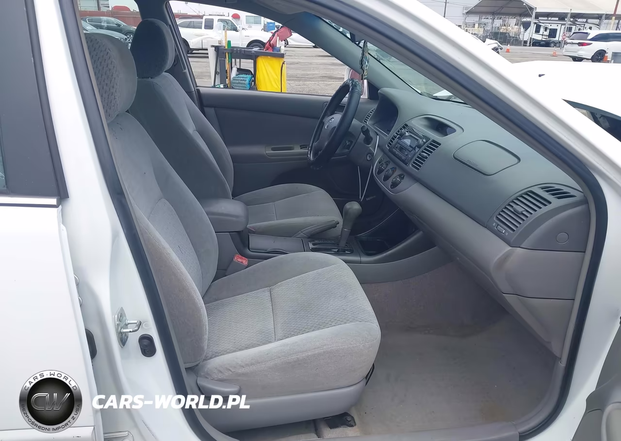 2004 Toyota Camry Le VIN:4T1BE32K44U343057 - 5