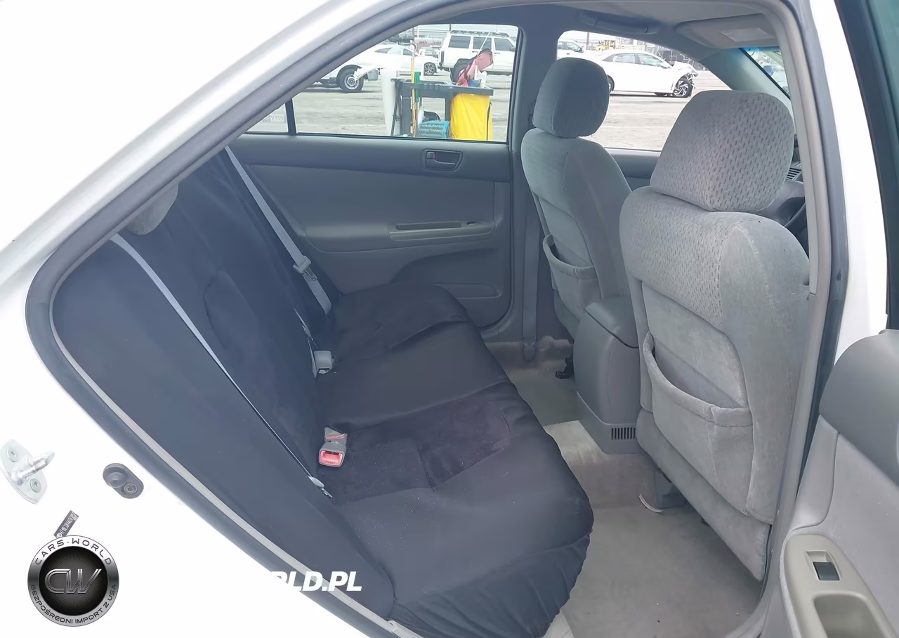 2004 Toyota Camry Le VIN:4T1BE32K44U343057 - 8
