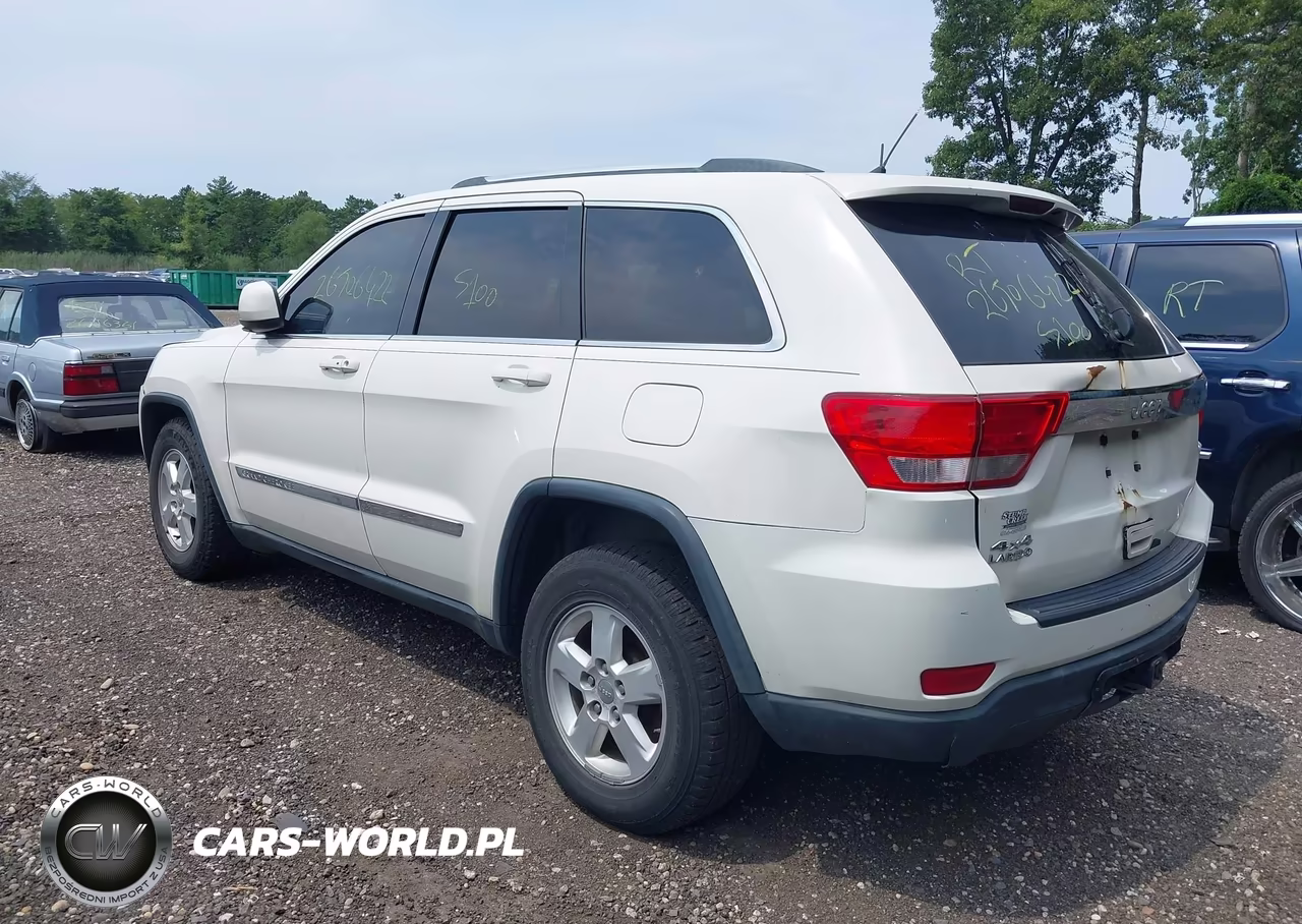 2012 Jeep Grand Cherokee Laredo VIN:1C4RJFAG5CC294162 - 3