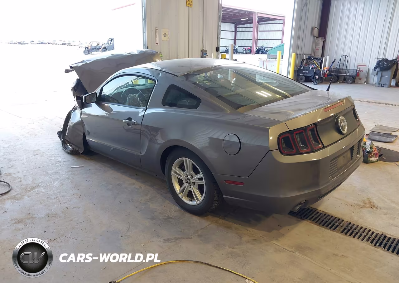 2014 Ford Mustang V6 VIN:1ZVBP8AM4E5204926 - 3