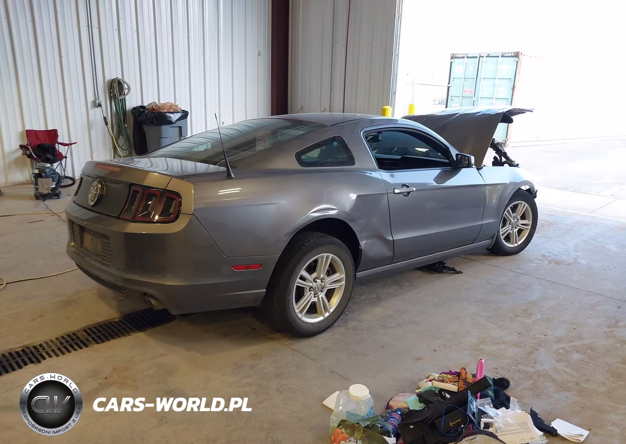 2014 Ford Mustang V6 VIN:1ZVBP8AM4E5204926 - 4