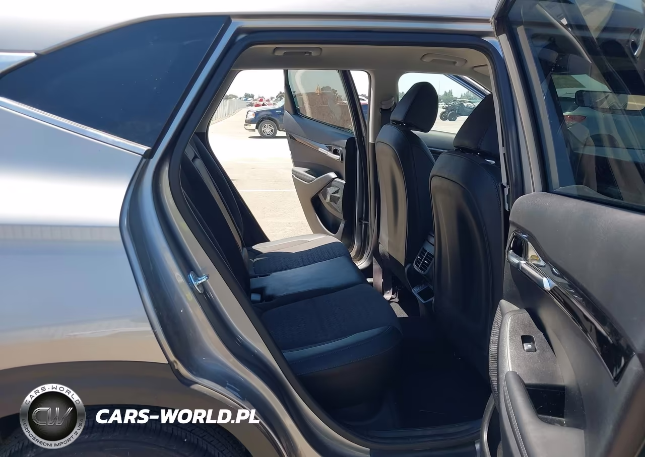 2024 Kia Seltos S VIN:KNDEU2AA6R7622393 - 8
