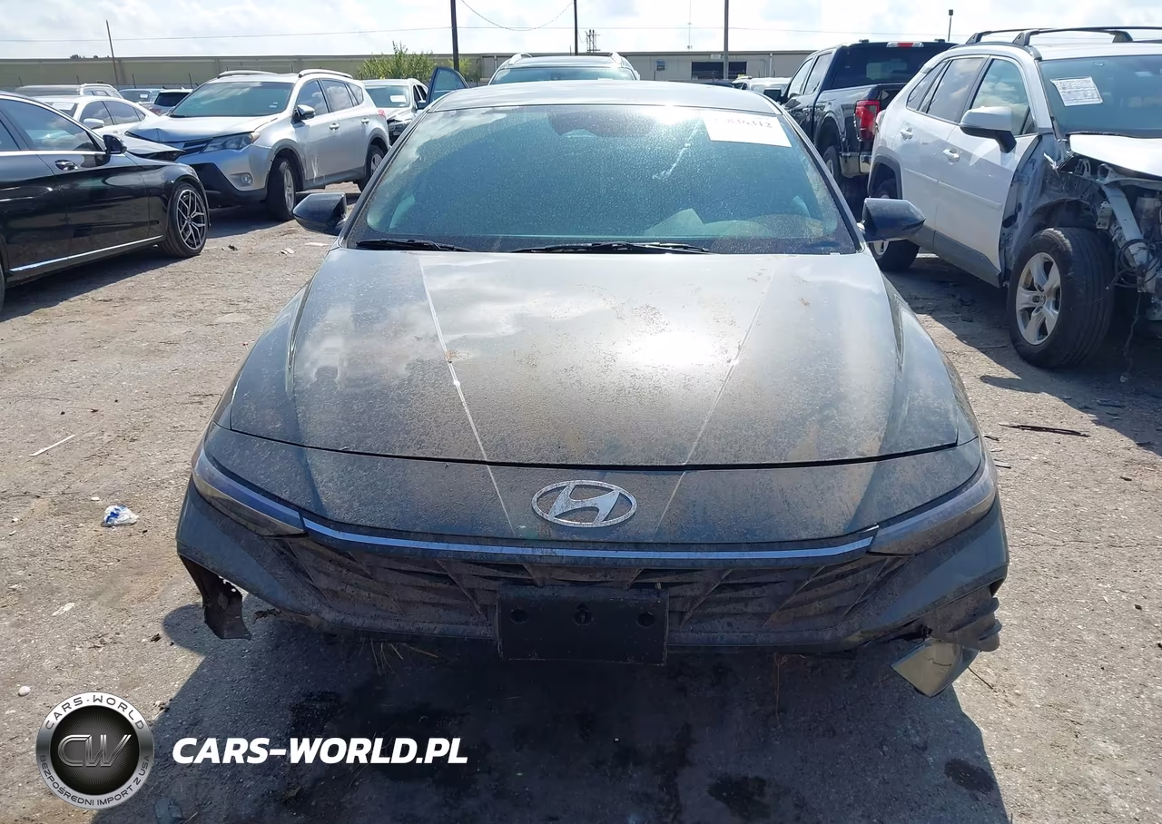 2026 Hyundai Elantra Sel Sport VIN:KMHLM4DG8TU211956 - 12