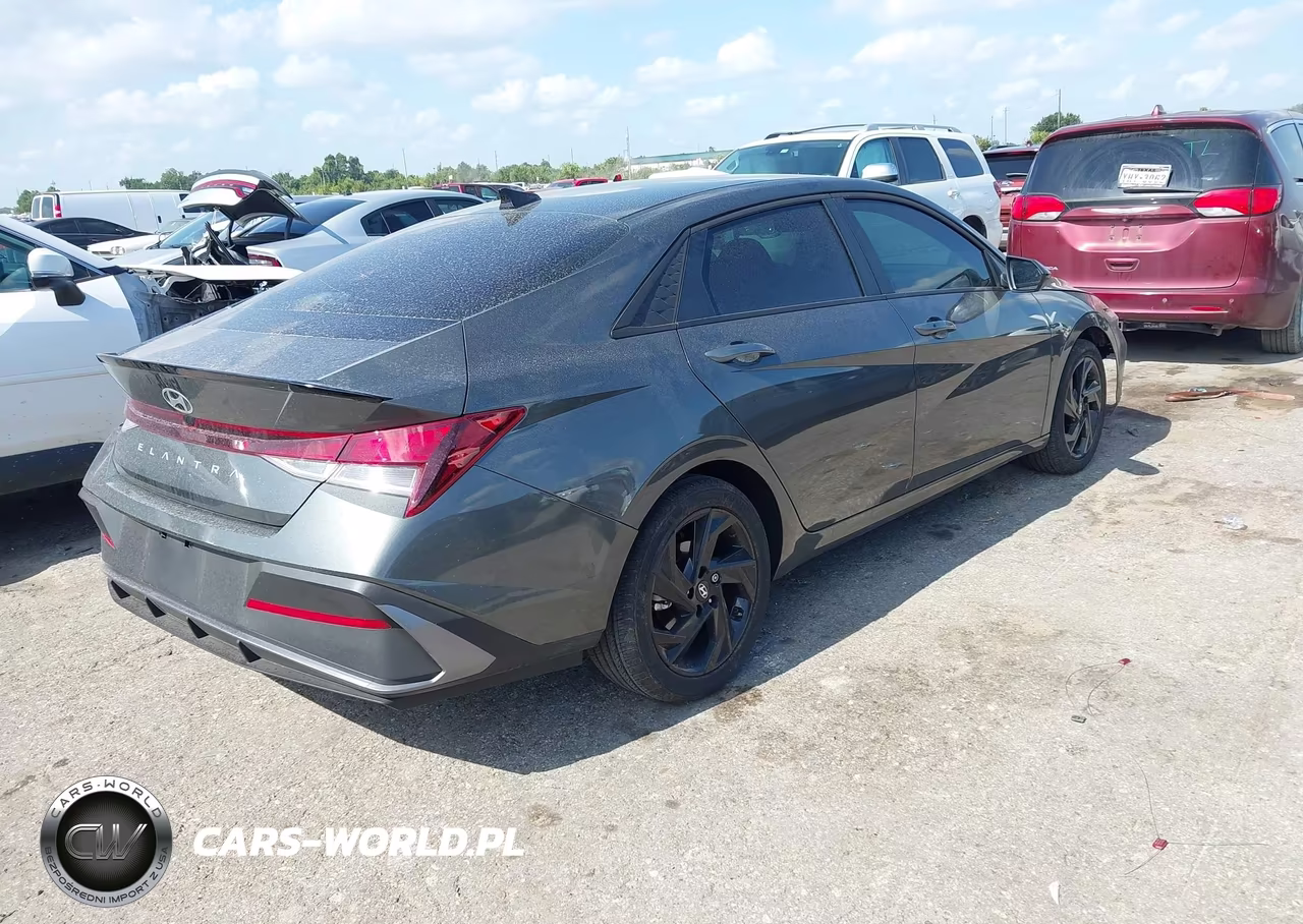 2026 Hyundai Elantra Sel Sport VIN:KMHLM4DG8TU211956 - 4