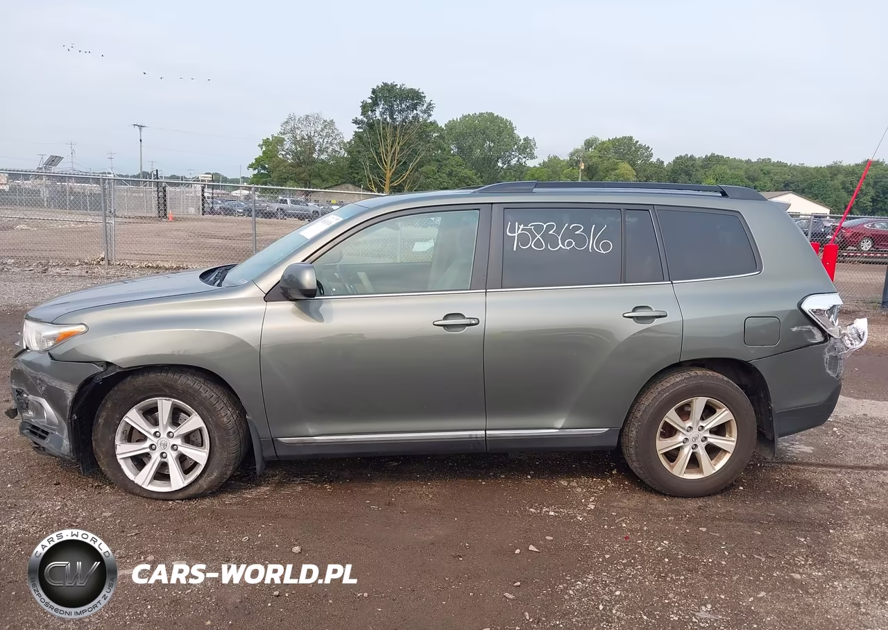 2011 Toyota Highlander Base V6 VIN:5TDBK3EH1BS072456 - 14