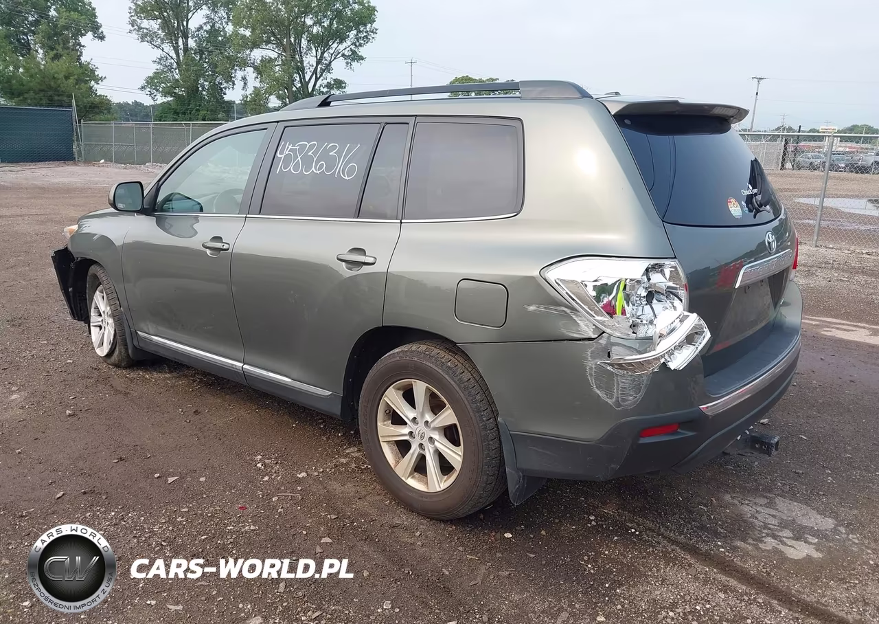 2011 Toyota Highlander Base V6 VIN:5TDBK3EH1BS072456 - 3