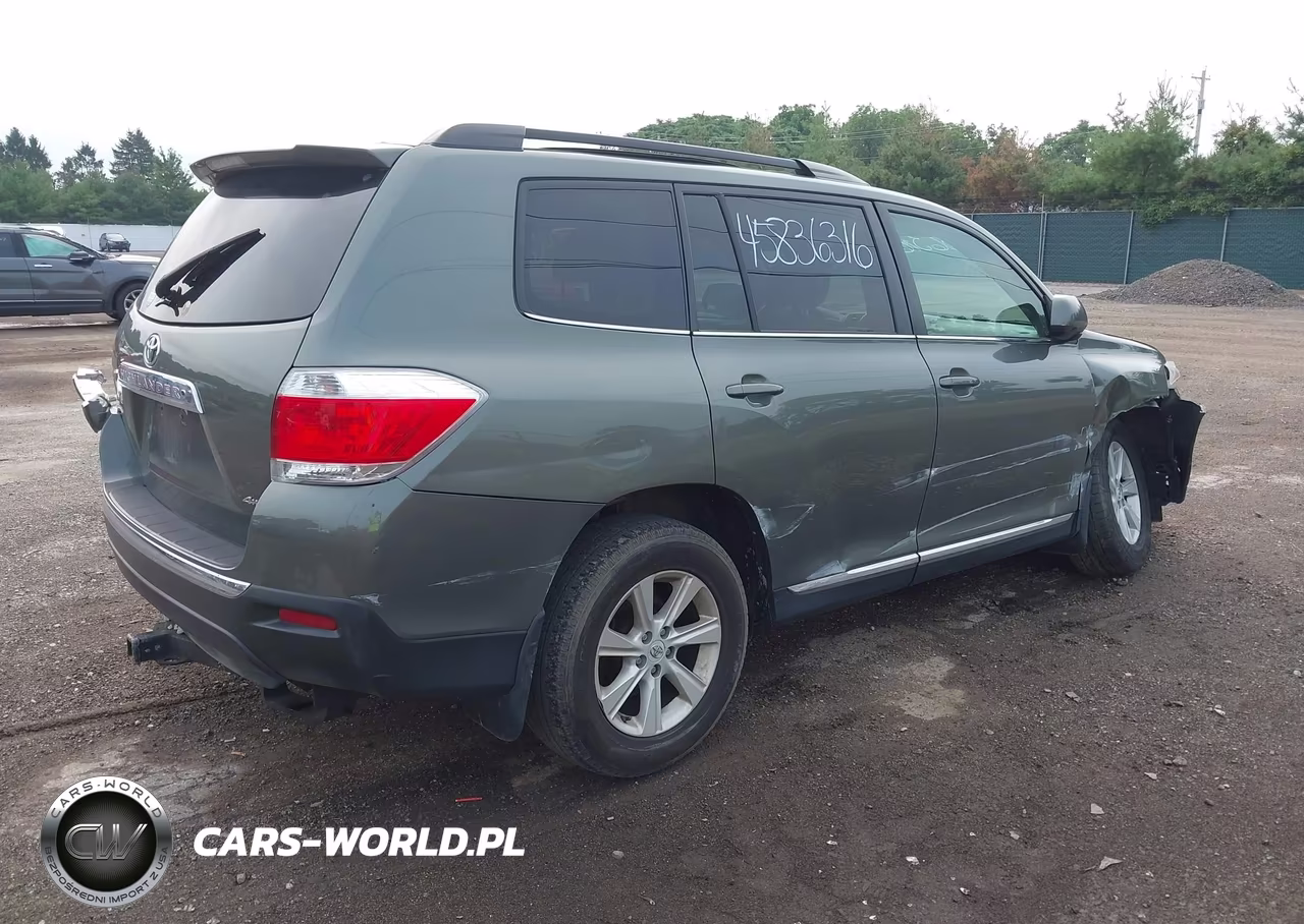 2011 Toyota Highlander Base V6 VIN:5TDBK3EH1BS072456 - 4