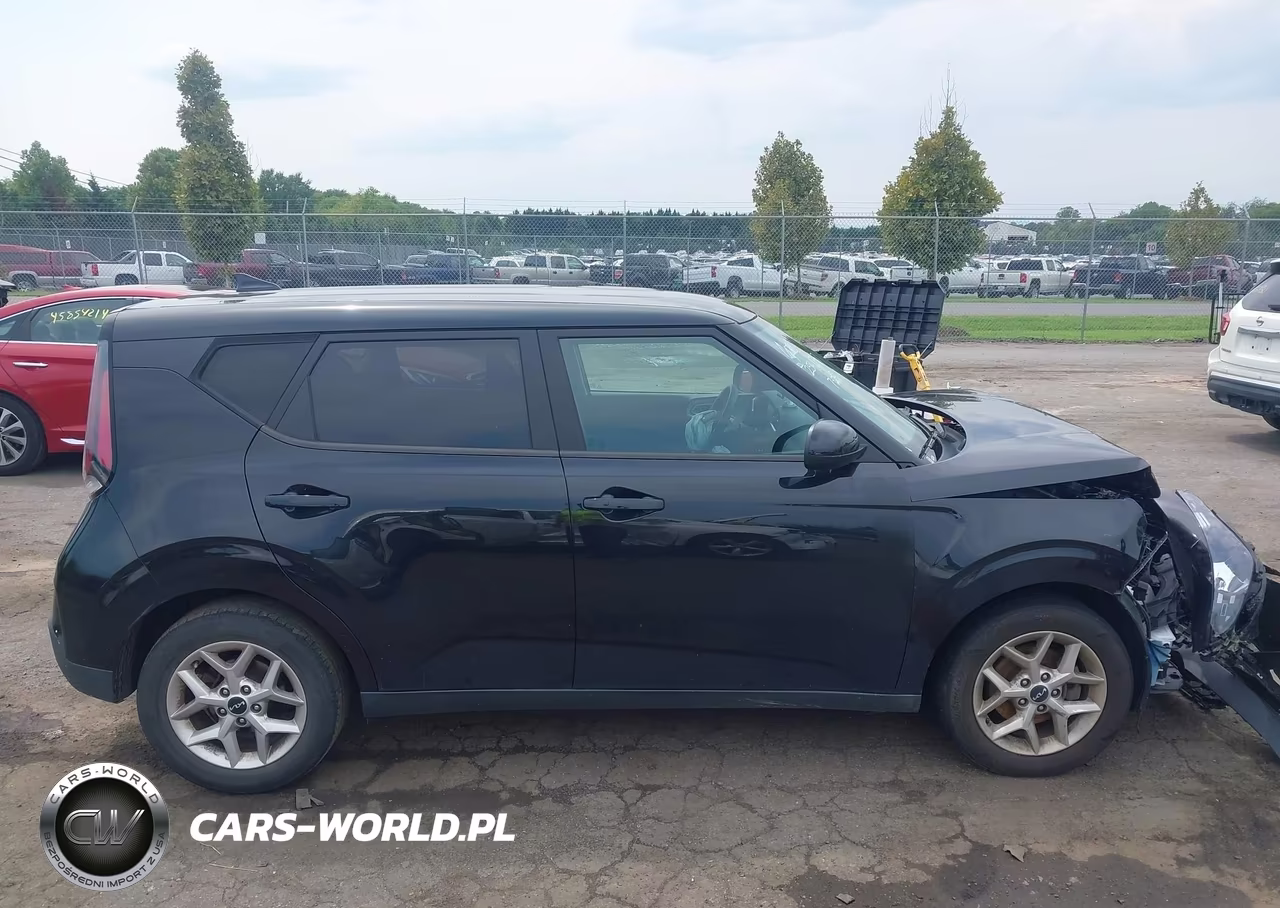 2023 Kia Soul S VIN:KNDJ23AU5P7841198 - 13