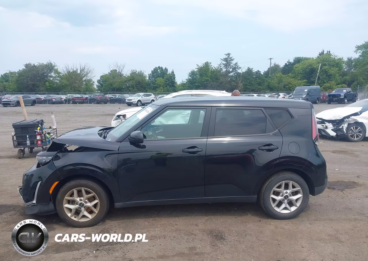 2023 Kia Soul S VIN:KNDJ23AU5P7841198 - 14