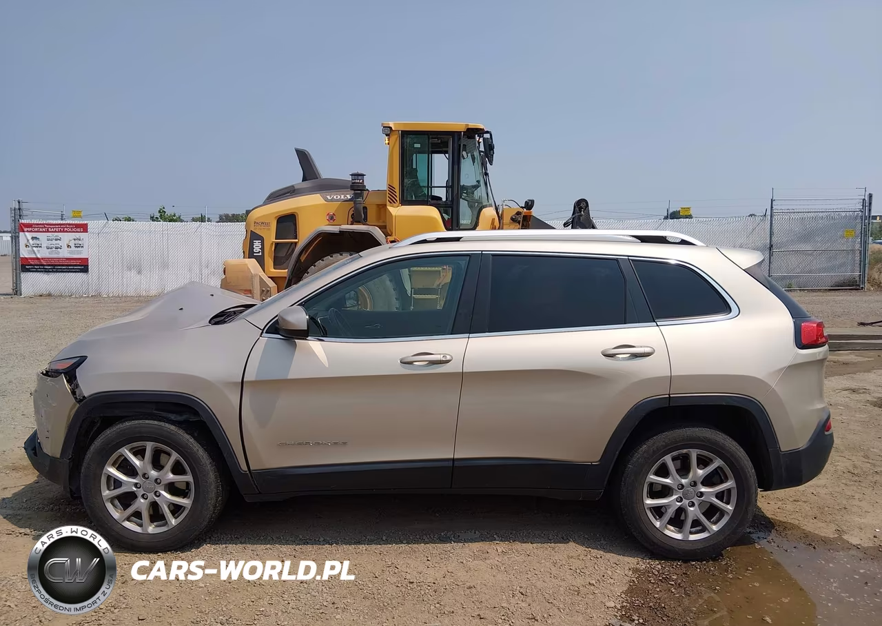 2014 Jeep Cherokee Latitude VIN:1C4PJMCB1EW203547 - 14