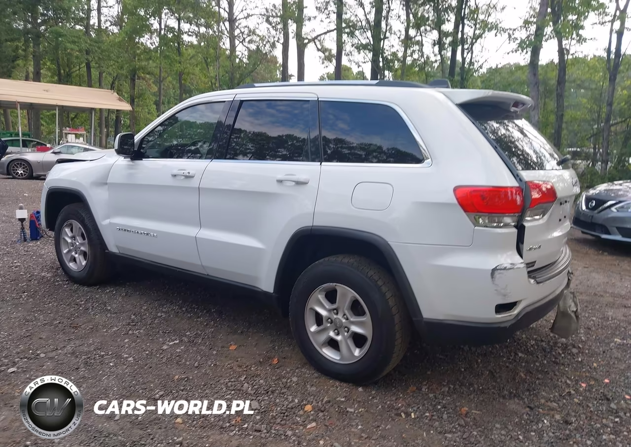 2014 Jeep Grand Cherokee Laredo VIN:1C4RJFAG5EC439896 - 3