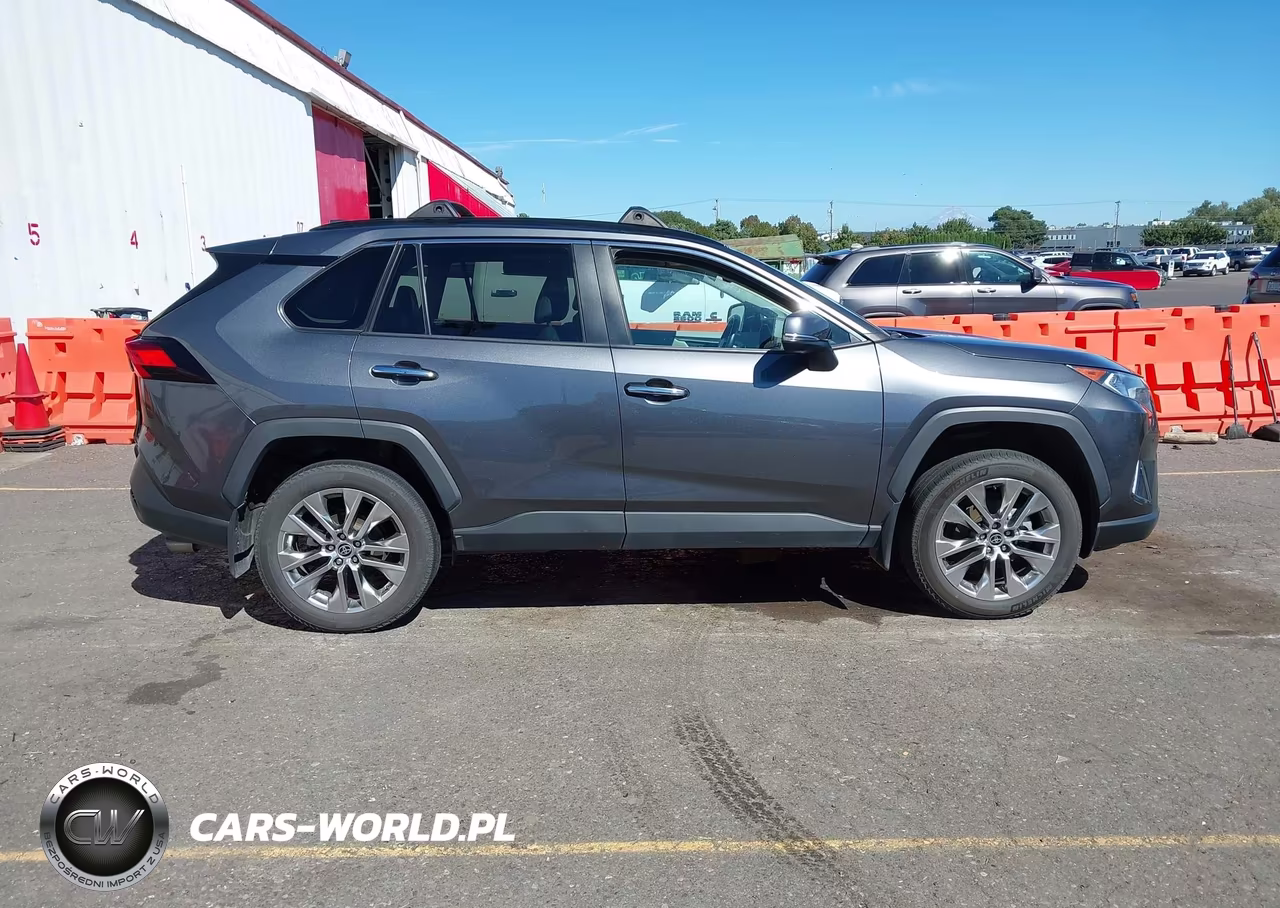 2021 Toyota Rav4 Limited VIN:2T3N1RFV2MC209060 - 13