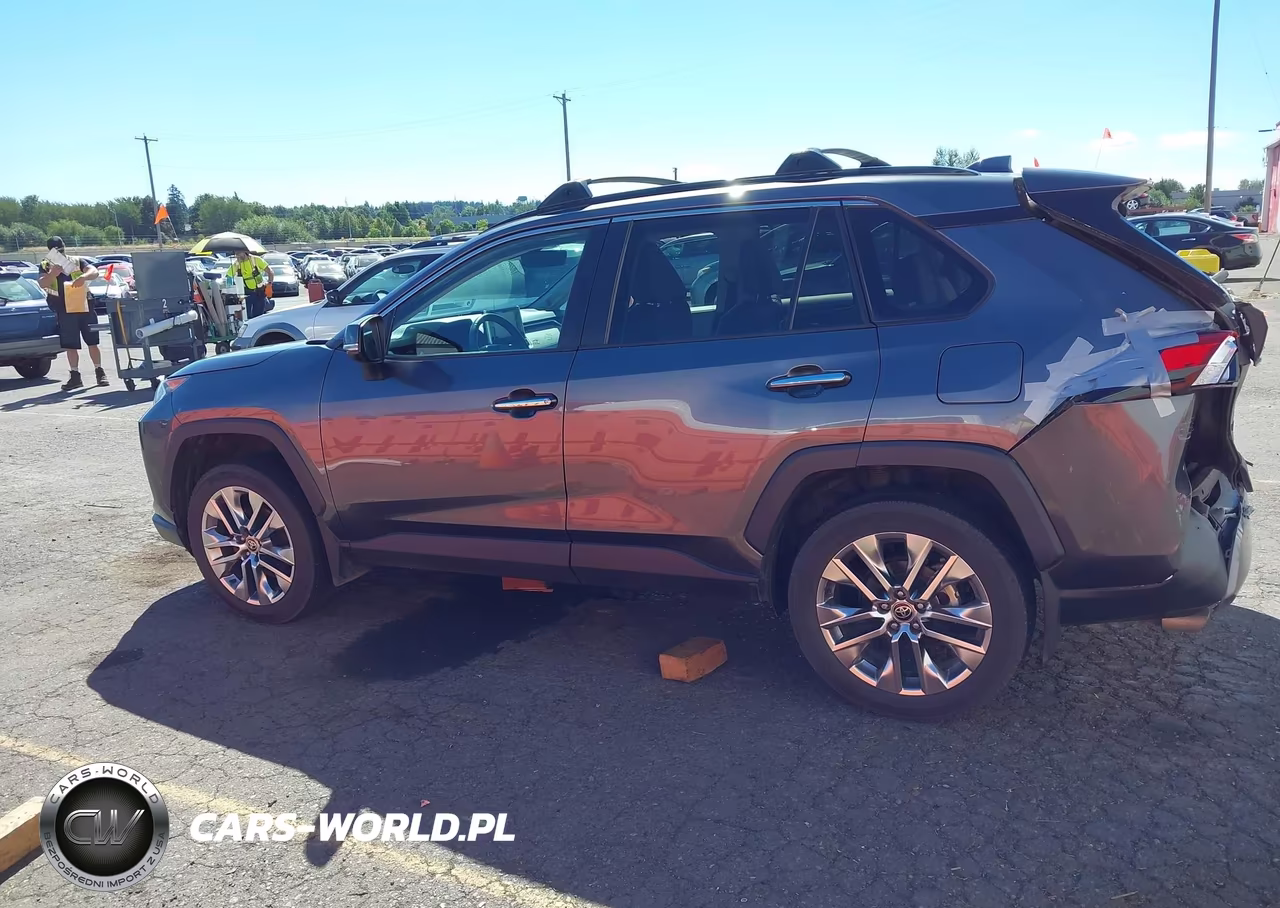 2021 Toyota Rav4 Limited VIN:2T3N1RFV2MC209060 - 14