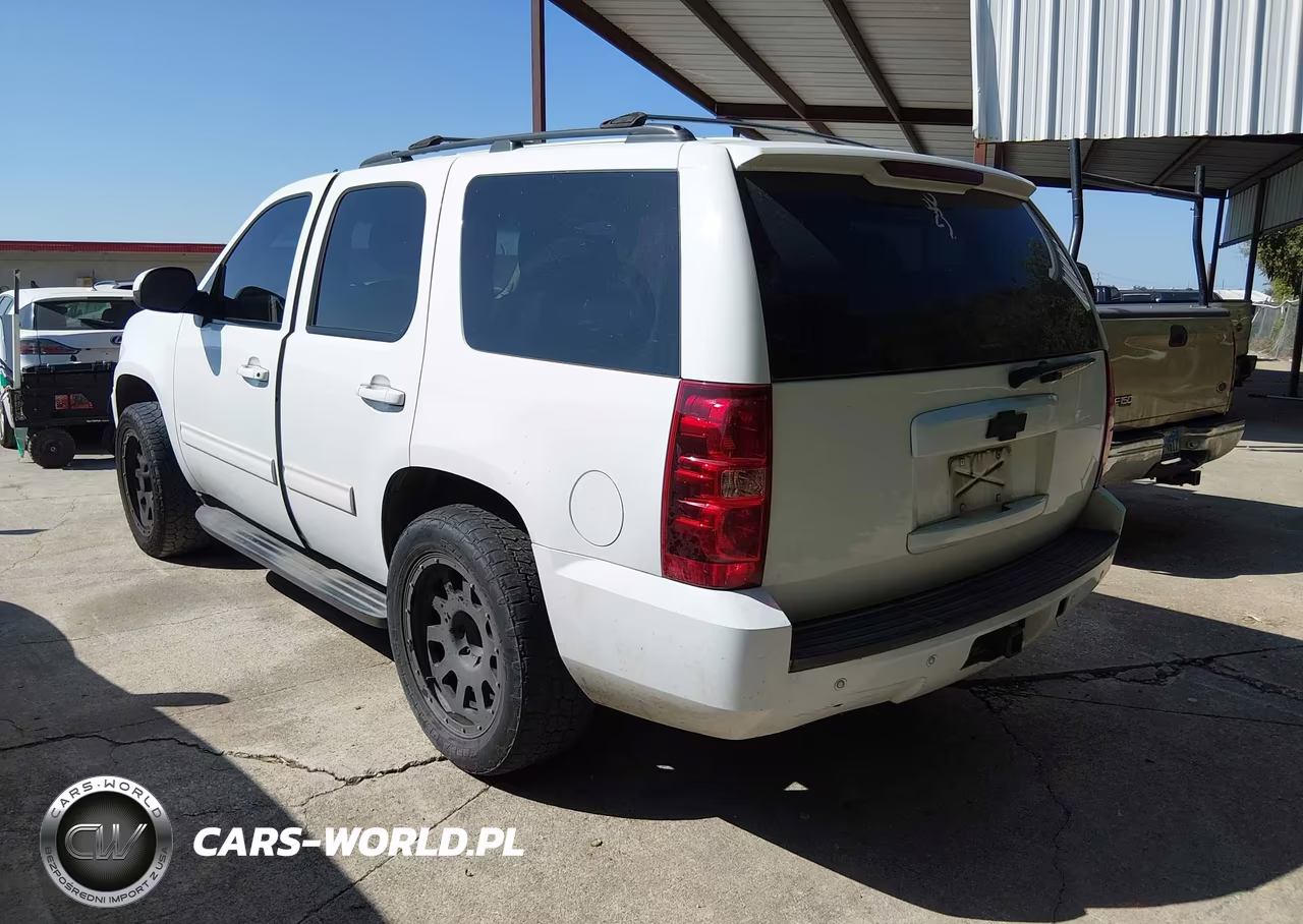 2011 Chevrolet Tahoe Lt VIN:1GNSKBE01BR336446 - 3