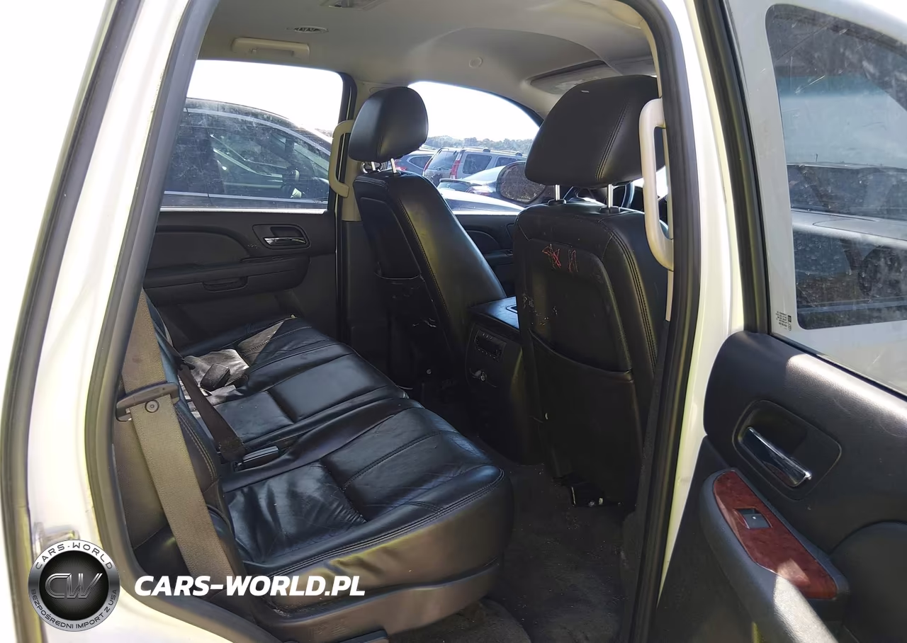 2011 Chevrolet Tahoe Lt VIN:1GNSKBE01BR336446 - 8
