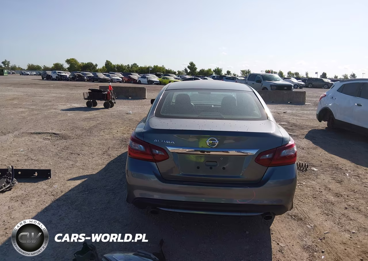 2018 Nissan Altima 2.5 S VIN:1N4AL3AP7JC127990 - 17