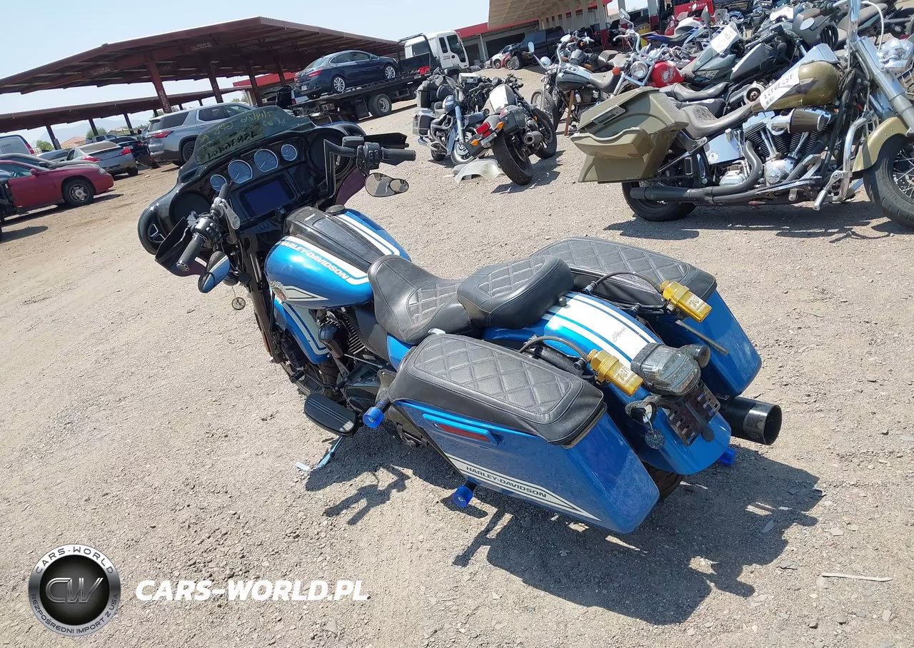 2023 Harley-Davidson Flhxst VIN:1HD1ABL14PB651503 - 3