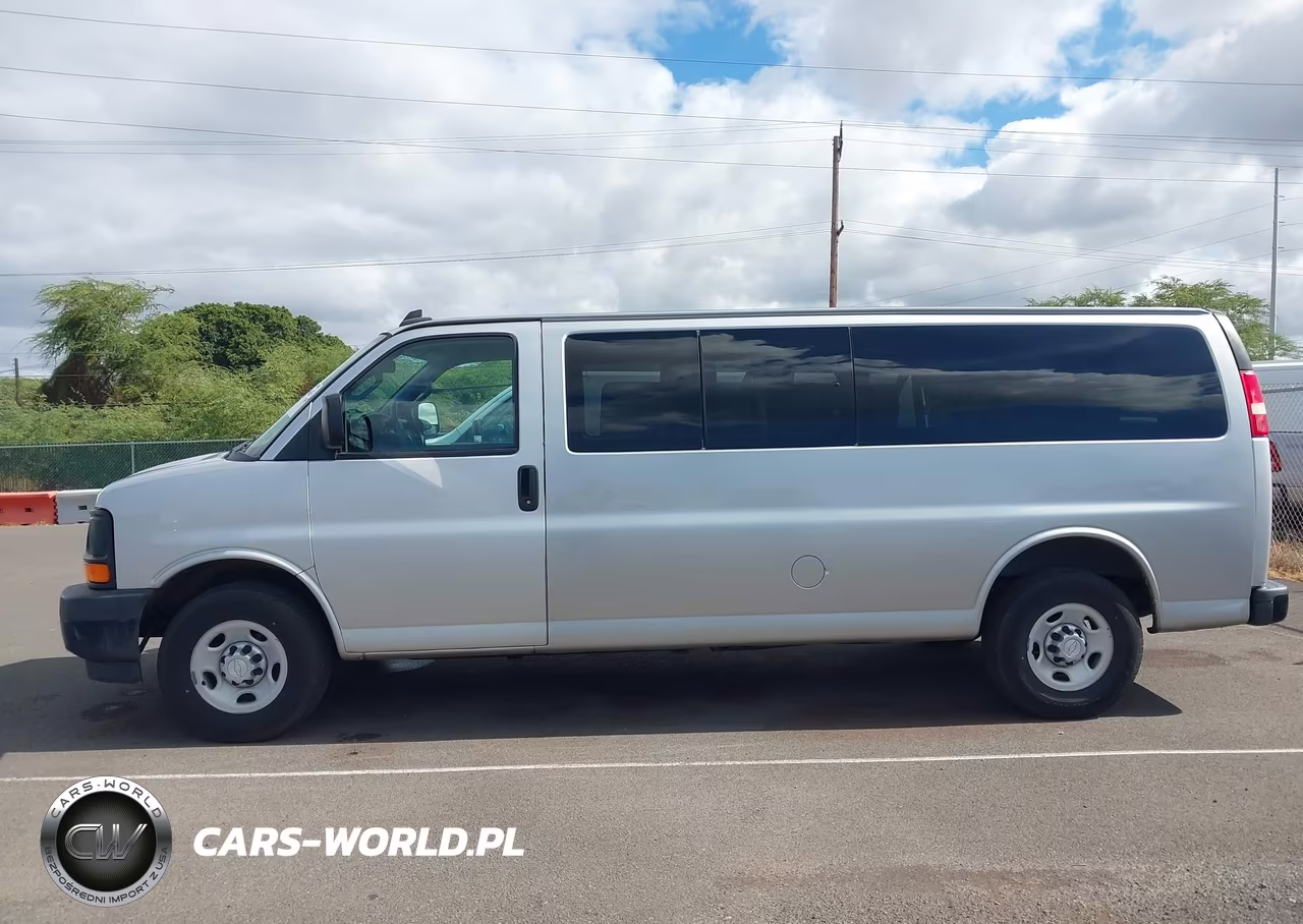 2017 Chevrolet Express 3500 Ls VIN:1GAZGNFF3H1305695 - 19