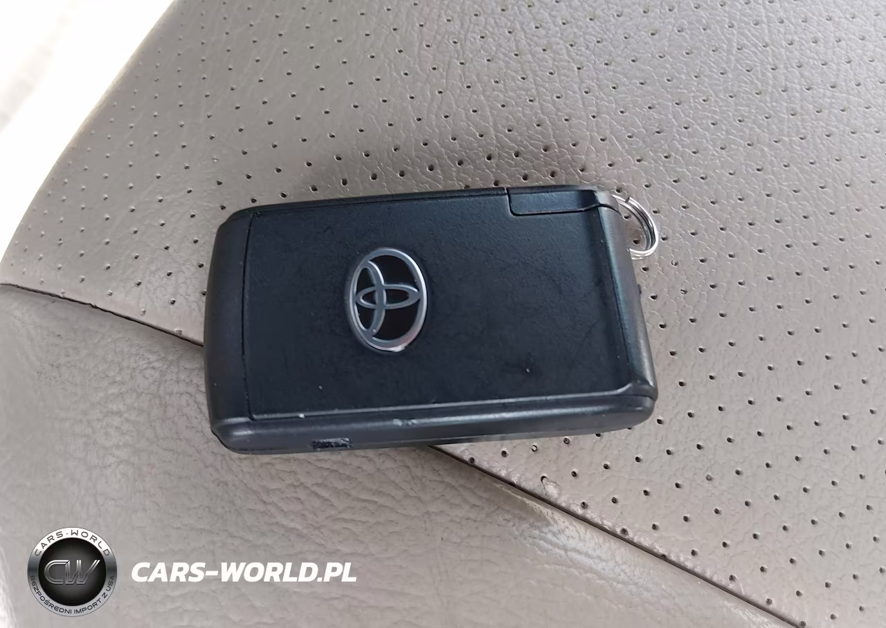 2008 Toyota Prius VIN:JTDKB20U083372336 - 11
