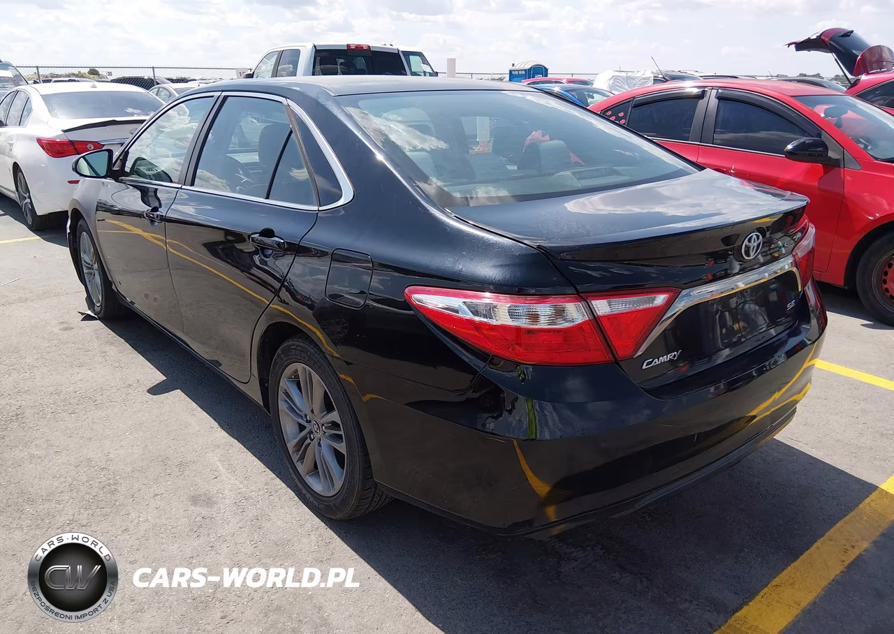 2015 Toyota Camry Se VIN:4T1BF1FK3FU994243 - 3