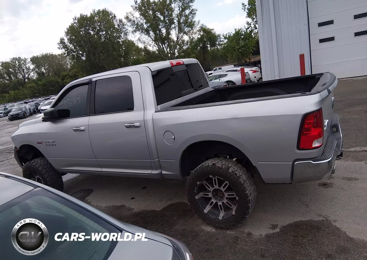 2015 Ram 1500 Big Horn VIN:3C6RR7LT3FG654370 - 14