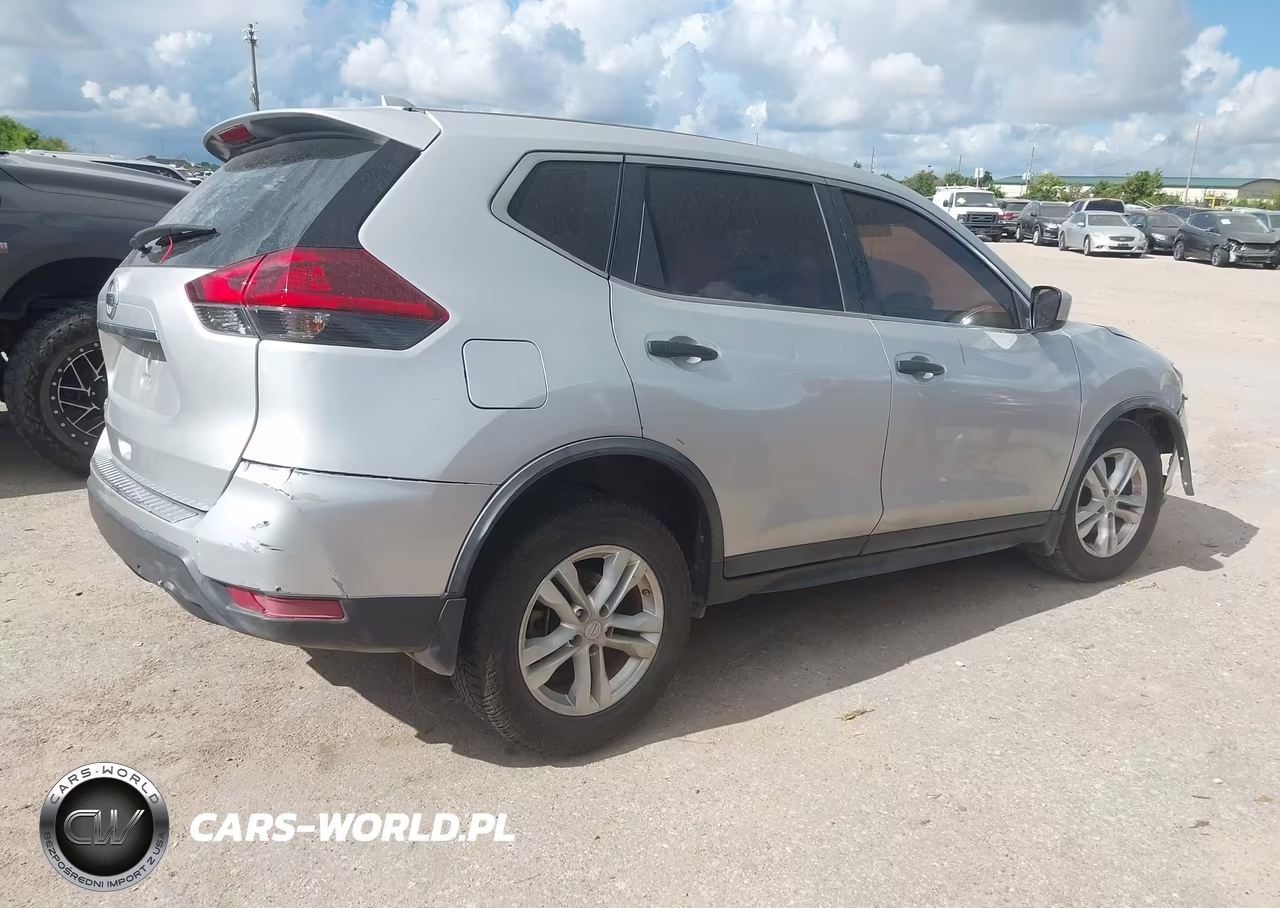 2017 Nissan Rogue S VIN:KNMAT2MT1HP617146 - 4