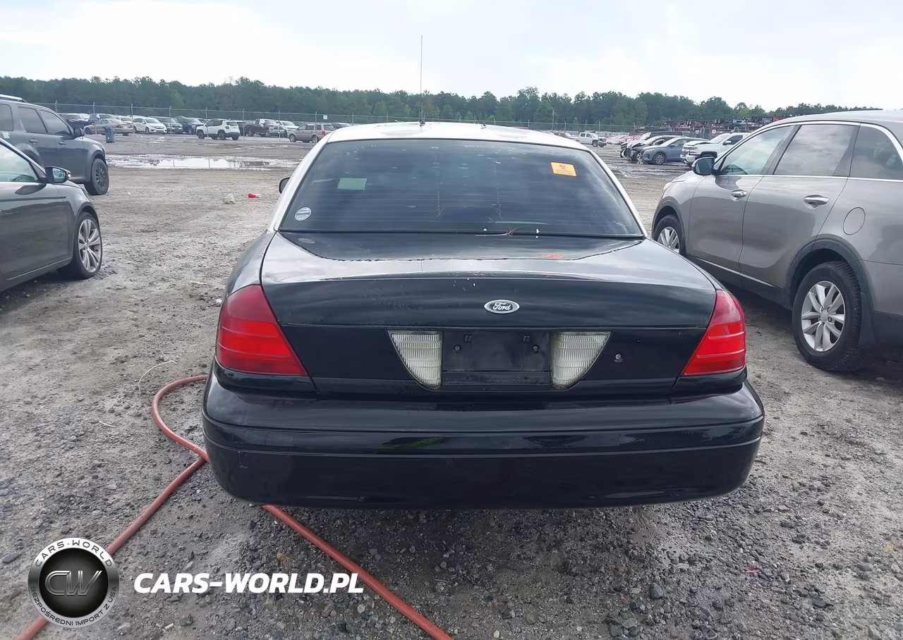 2009 Ford Crown Victoria Police Interceptor VIN:2FAHP71V69X141094 - 16