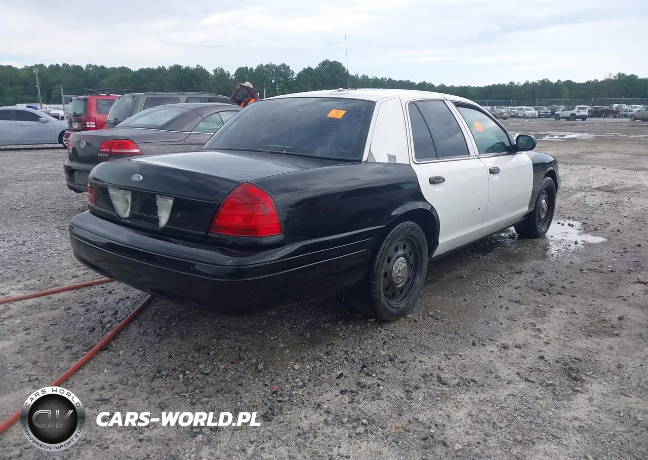 2009 Ford Crown Victoria Police Interceptor VIN:2FAHP71V69X141094 - 4