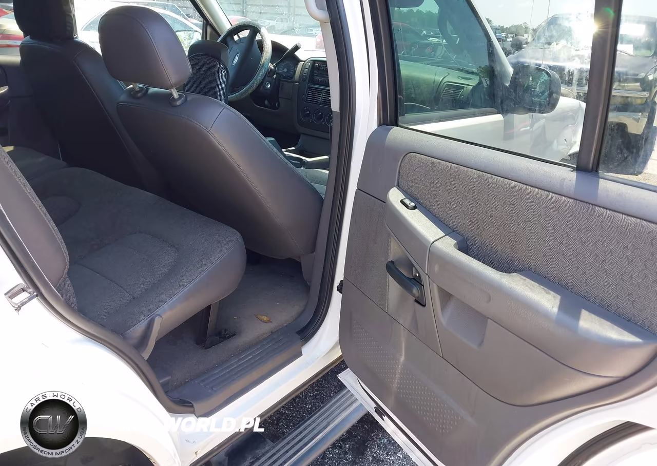 2004 Ford Explorer Xls VIN:1FMZU72K04ZA68668 - 8