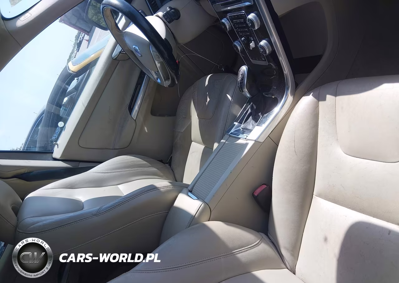 2015 Volvo Xc60 T5 Platinum VIN:YV440MDMXF2677332 - 5