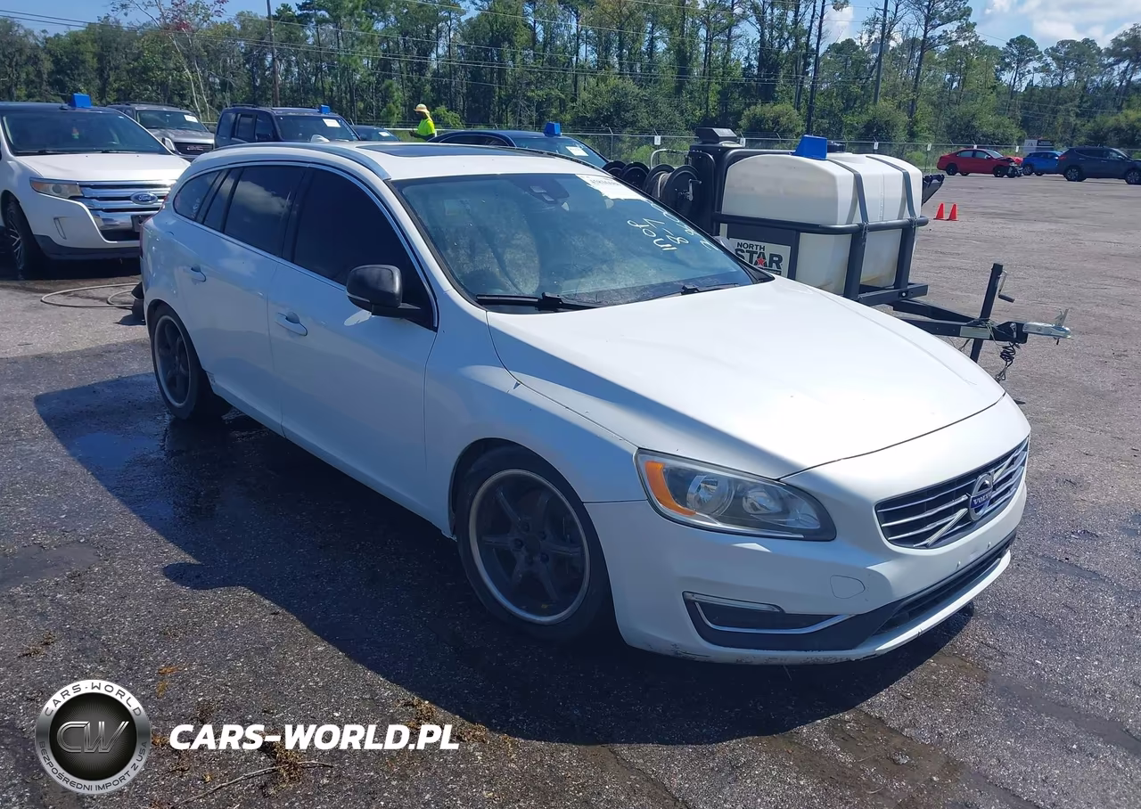 2016 Volvo V60 T5 Drive-E Premier – zdjęcie 1 z 11