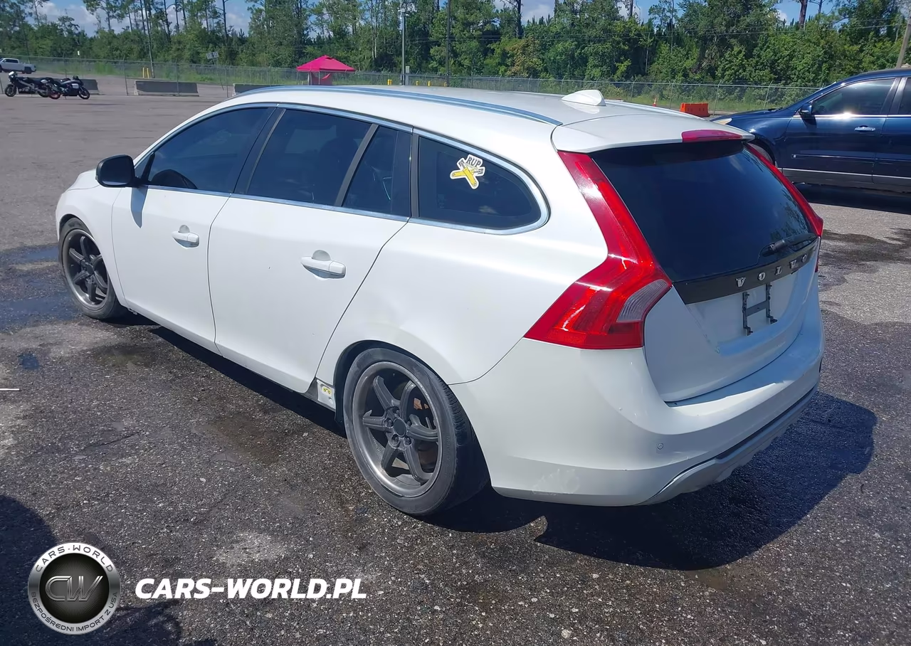 2016 Volvo V60 T5 Drive-E Premier VIN:YV140MEK5G1296005 - 3