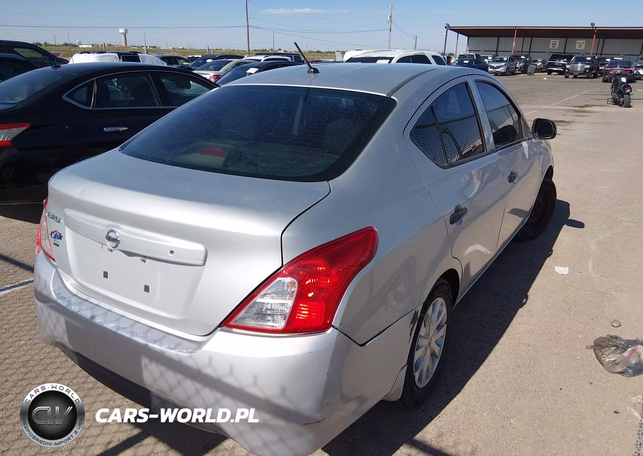 2015 Nissan Versa 1.6 S VIN:3N1CN7AP8FL875327 - 4