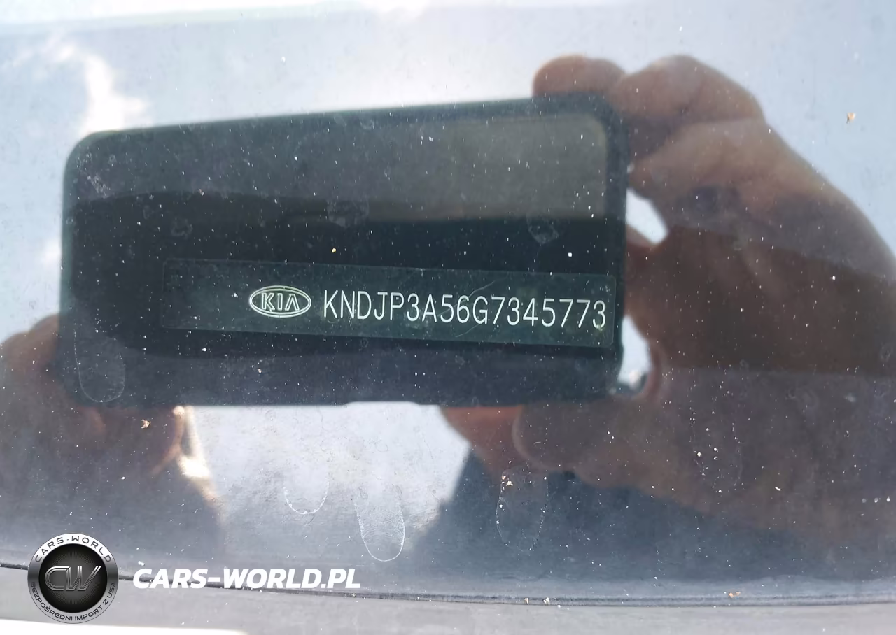 2016 Kia Soul + VIN:KNDJP3A56G7345773 - 12