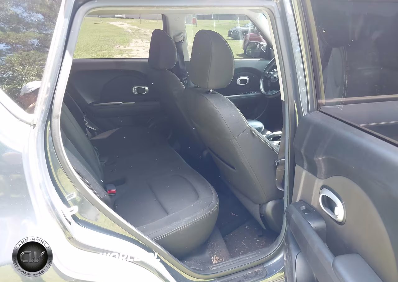 2016 Kia Soul + VIN:KNDJP3A56G7345773 - 8