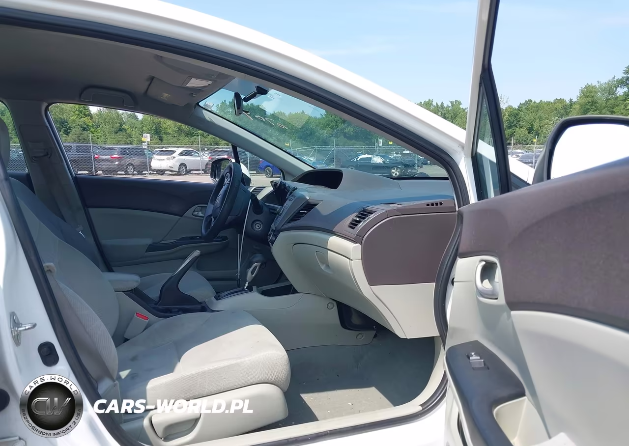 2012 Honda Civic Lx VIN:2HGFB2F5XCH330393 - 5