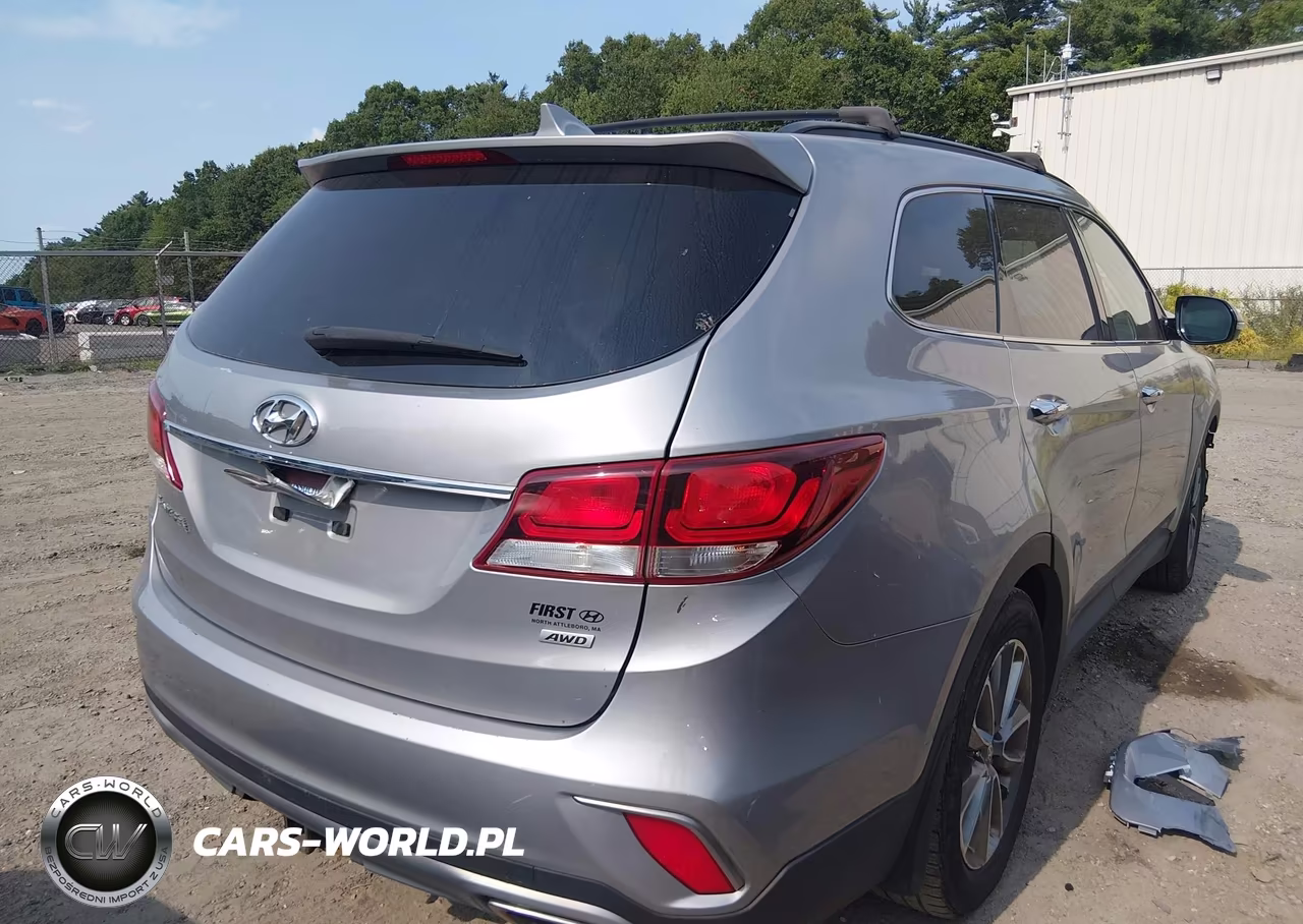 2017 Hyundai Santa Fe Se VIN:KM8SNDHF5HU251266 - 4