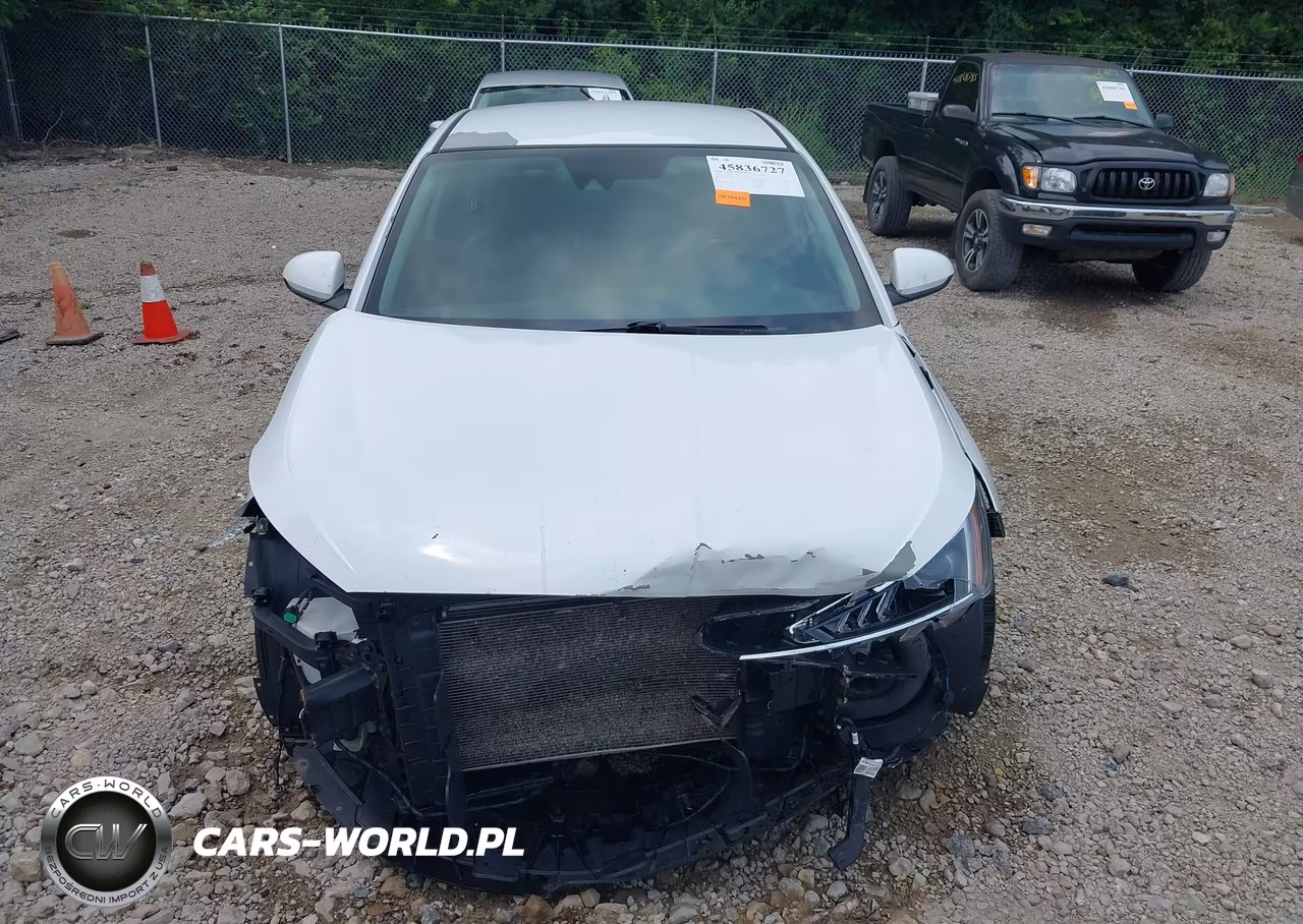 2019 Hyundai Elantra Limited VIN:5NPD84LFXKH454764 - 13