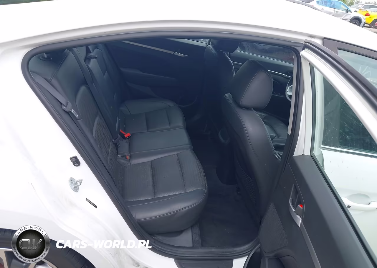 2019 Hyundai Elantra Limited VIN:5NPD84LFXKH454764 - 8