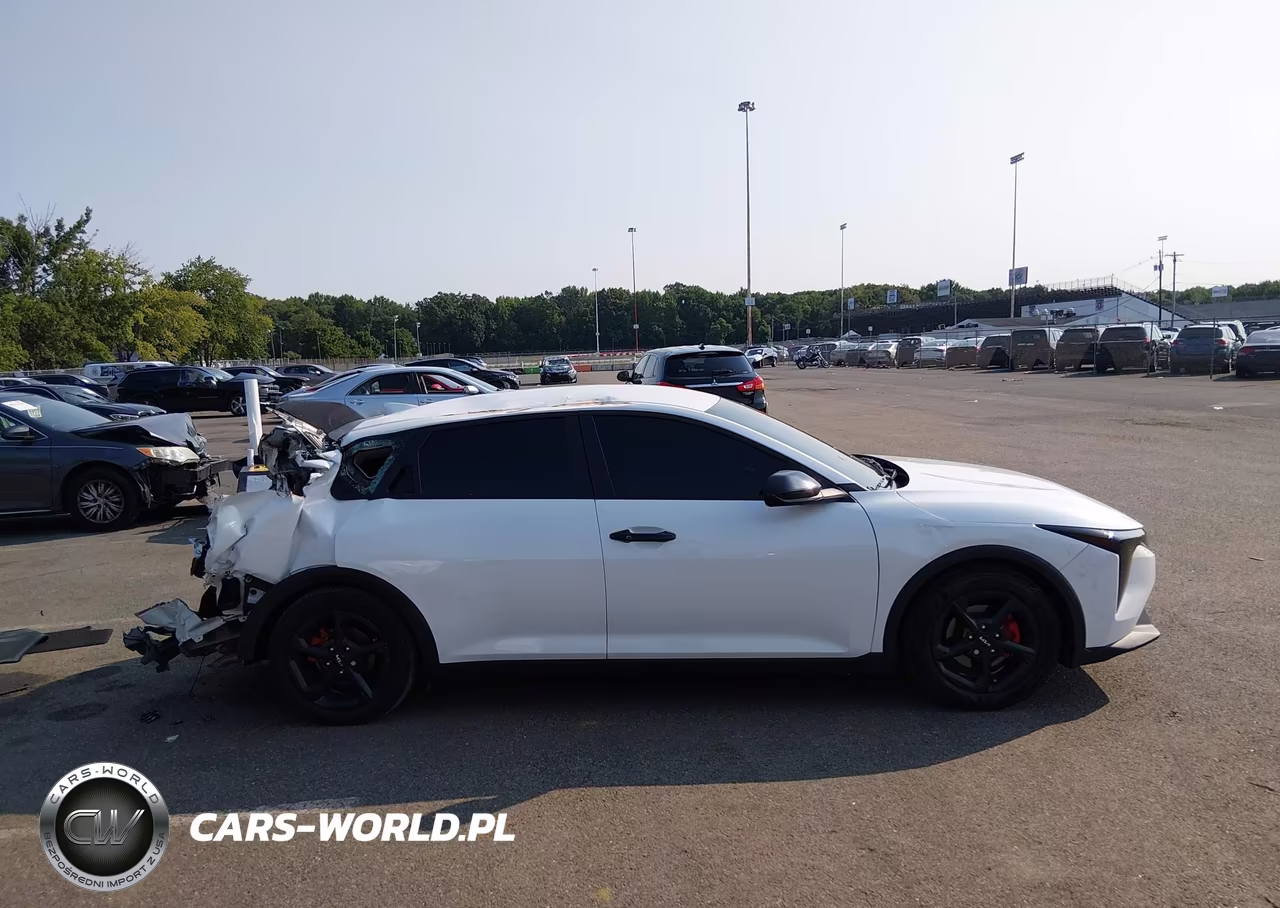 2025 Kia K4 Lxs VIN:3KPFT4DE4SE171486 - 13