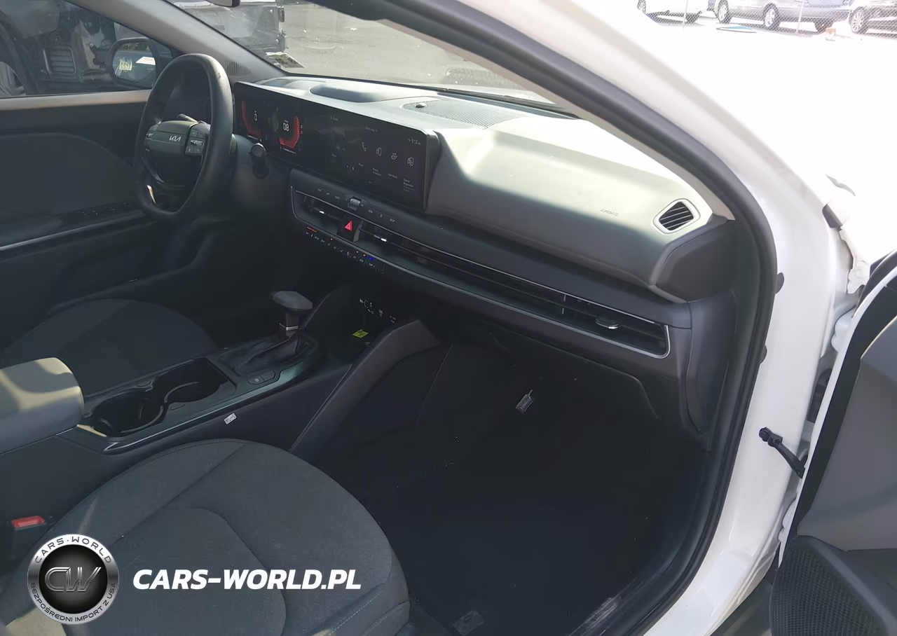 2025 Kia K4 Lxs VIN:3KPFT4DE4SE171486 - 5