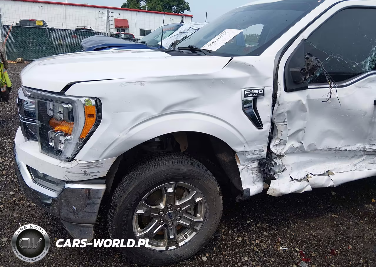 2023 Ford F-150 Lariat VIN:1FTEW1C53PFB46076 - 17