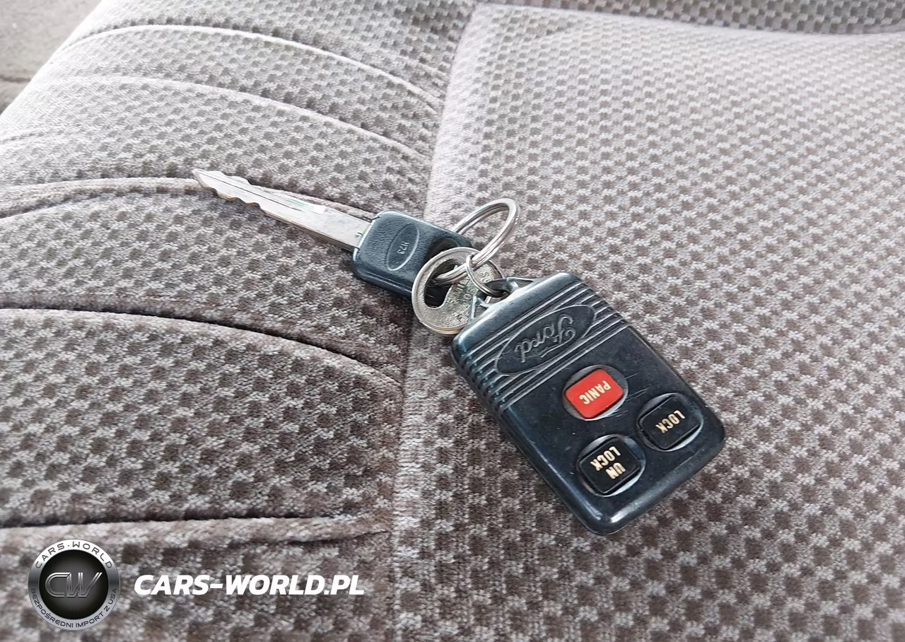 1996 Ford Bronco U100 VIN:1FMEU15H3TLA65079 - 11